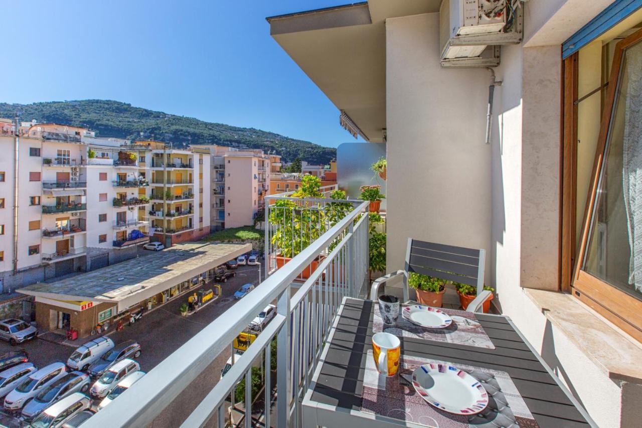 Clio Sorrento Apartment Екстер'єр фото